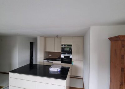 RIMS bau GmbH | Renovieren | Innenausbau | Montage | Sanierung. Angebot: Küchen, Fenster, Türen, Bad, Möbel